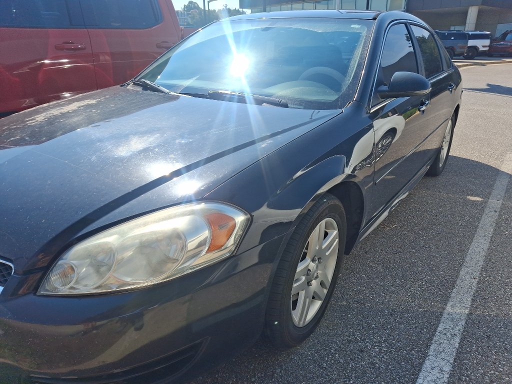 Used 2013 Black Chevrolet LT image 1