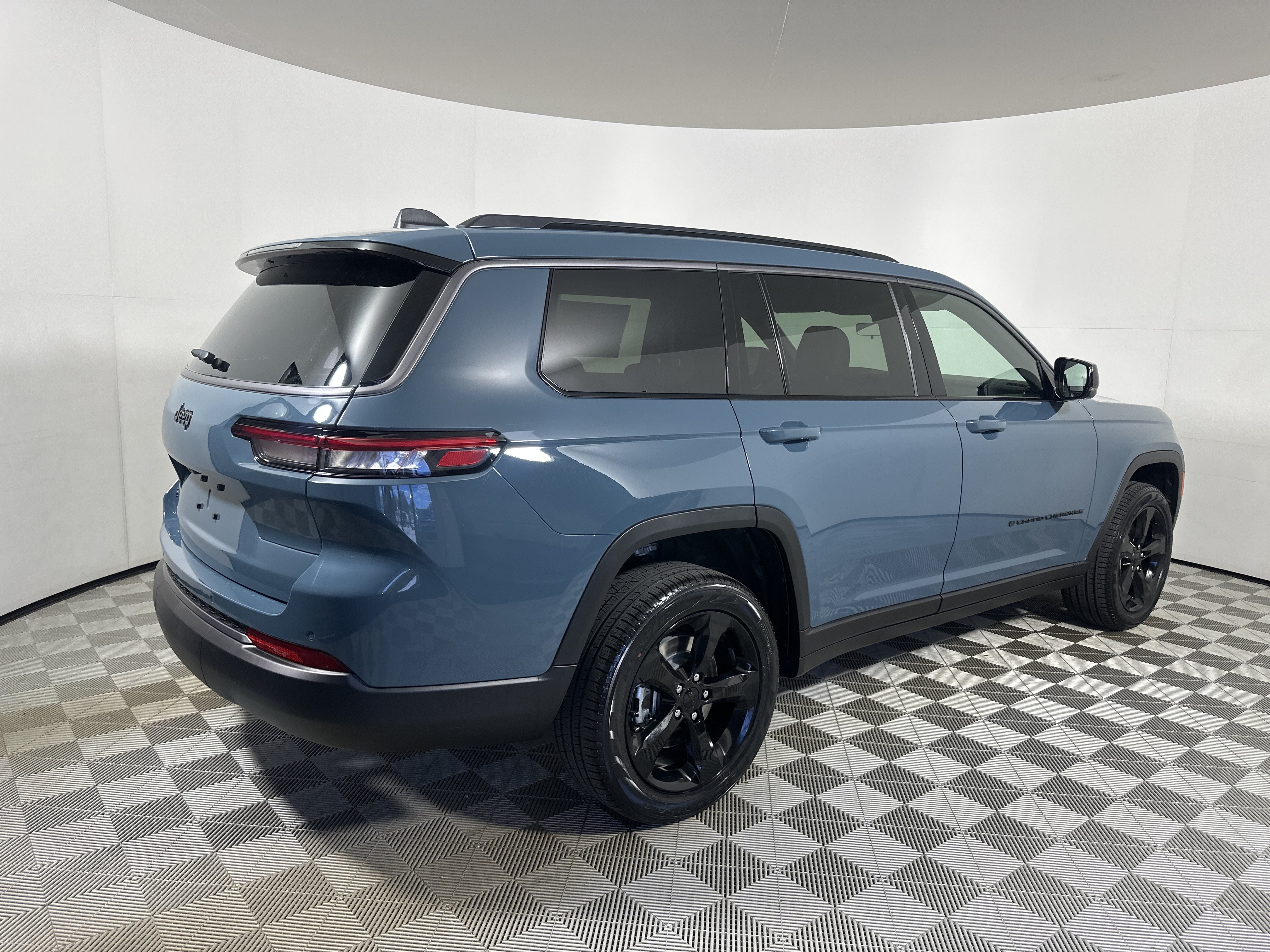 New 2026 Steel Blue Exterior Paint Jeep Limited image 7