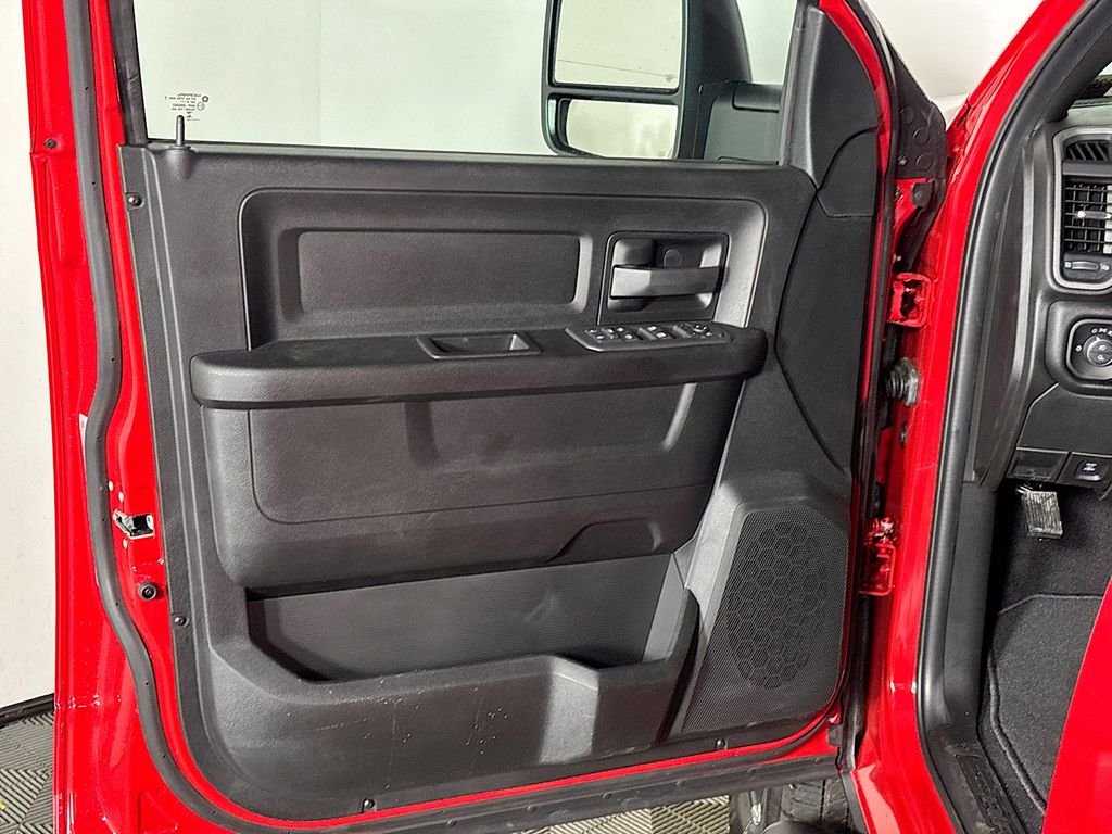 New 2026 Flame Red Clear-Coat Exterior Paint RAM Tradesman image 10