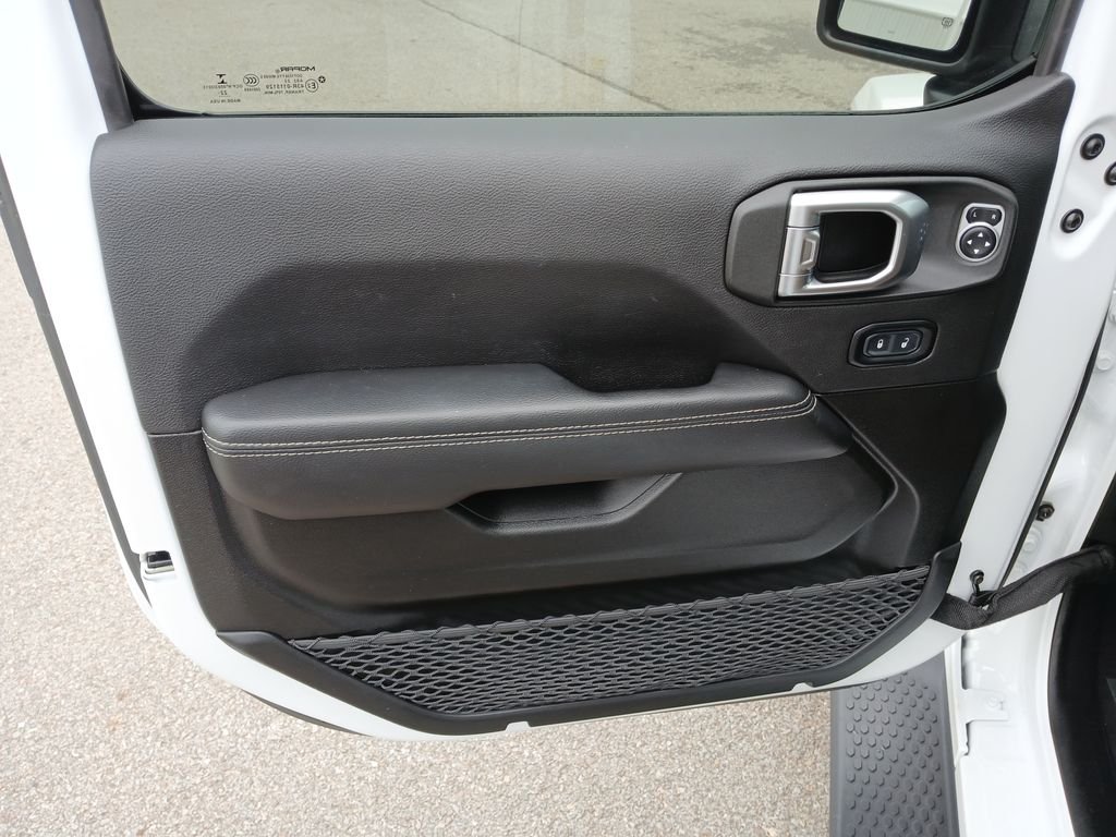 Used 2023 White Jeep Sahara 4xe image 23