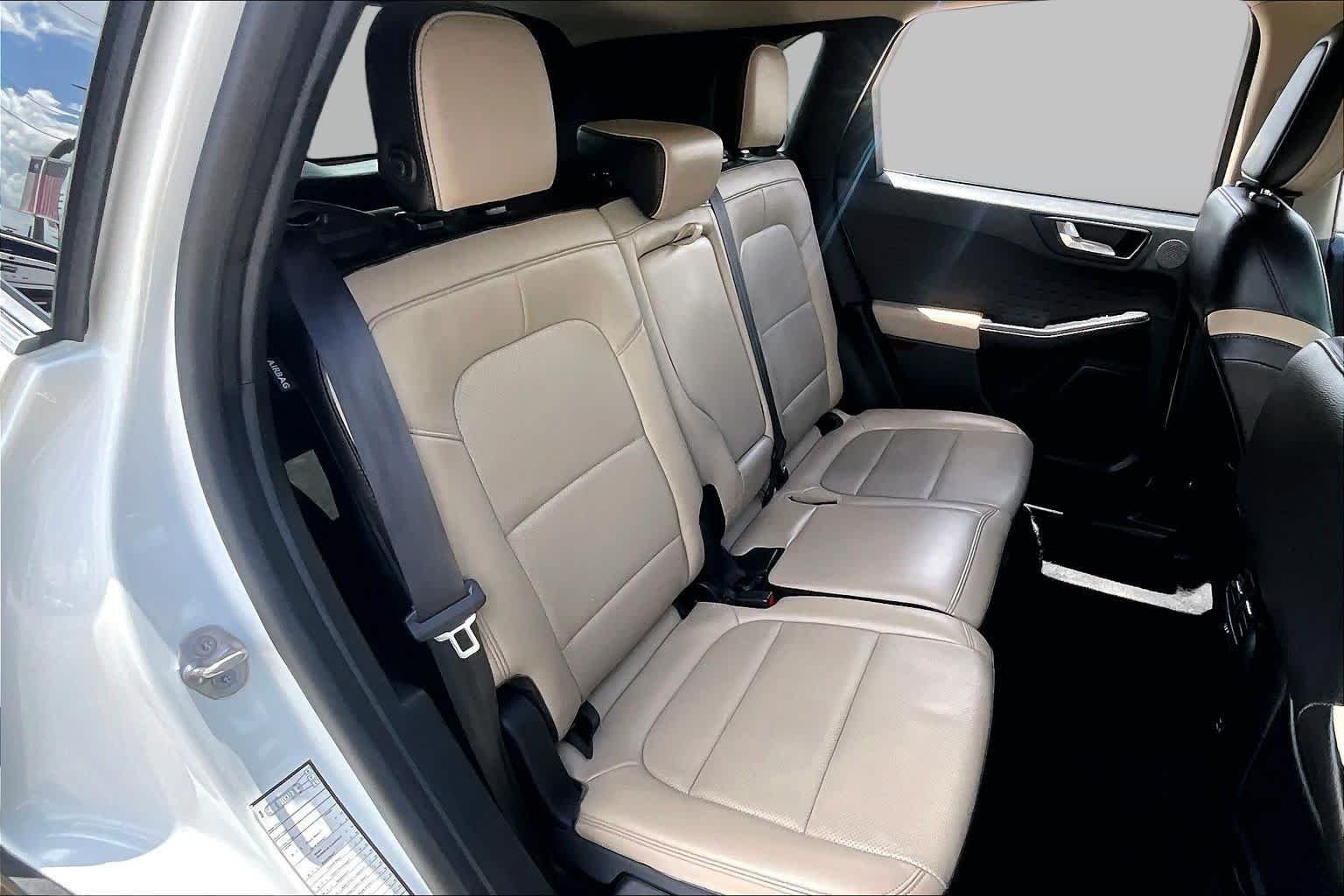 Used 2020 Star White Metallic Tri-Coat Ford Titanium image 20