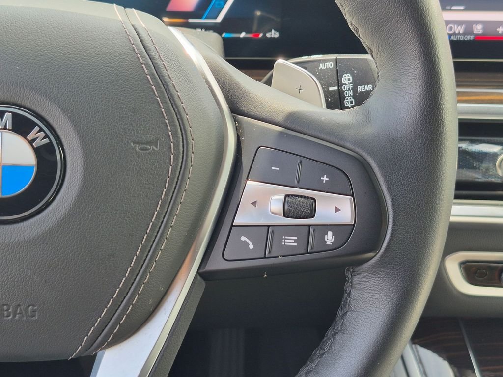Used 2026 White BMW xDrive40i image 34