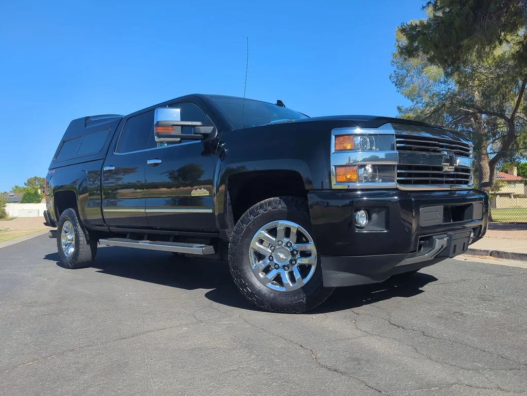 Used 2016 Black Chevrolet High Country image 34