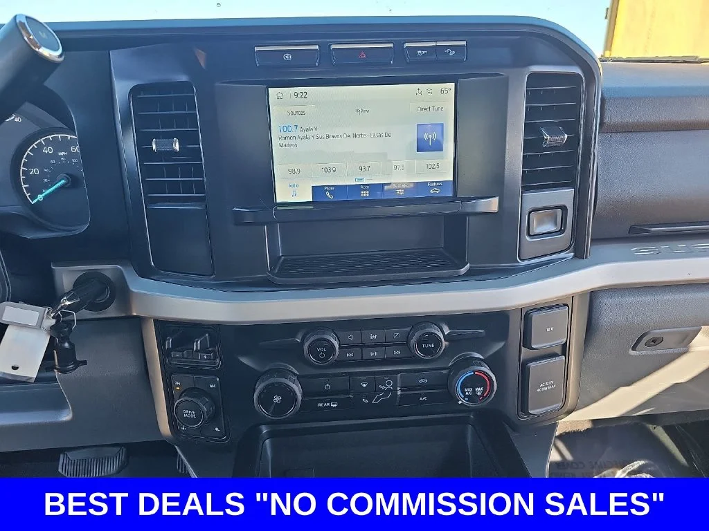 Used 2023 Iconic Silver Metallic Ford XLT image 19