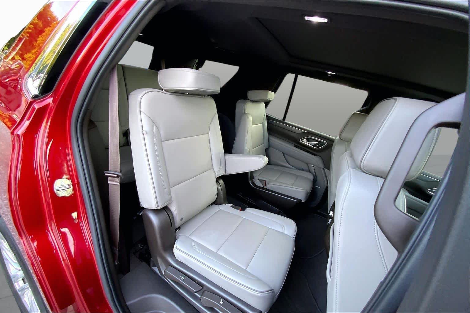 Used 2022 Cayenne Red Tintcoat GMC SLT image 17