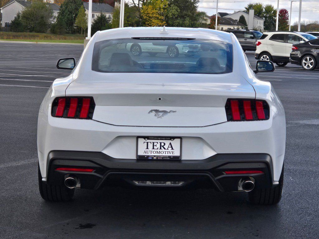 2026 Ford Mustang EcoBoost Fastback - Photo 12