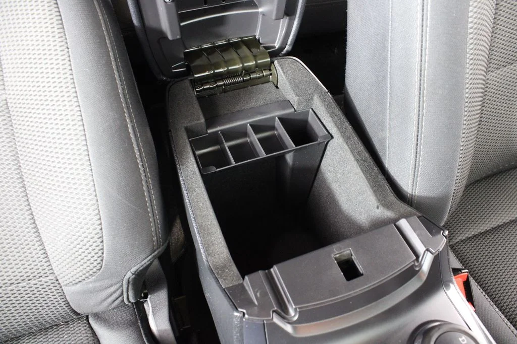 Used 2016 Ingot Silver Ford XLT image 21