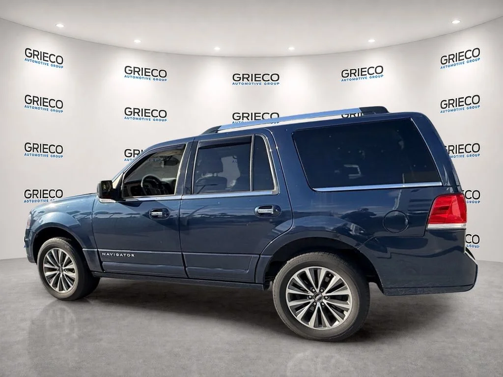 Used 2017 Sapphire Blue Metallic Lincoln Select image 5