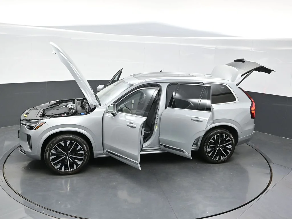 New 2026 Vapour Grey Volvo Plus image 41