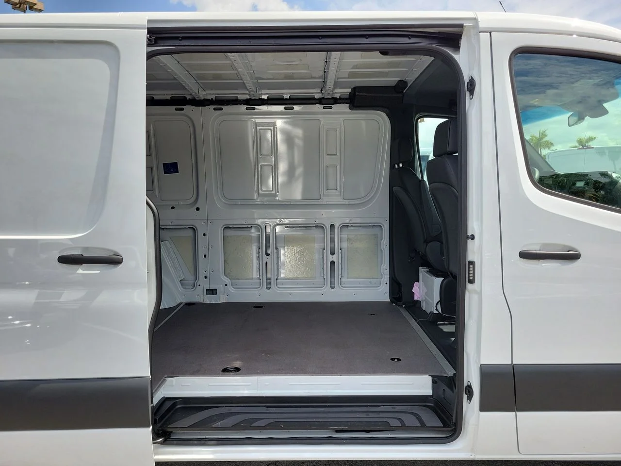 Used 2025 White Mercedes-Benz Cargo 144 WB image 14