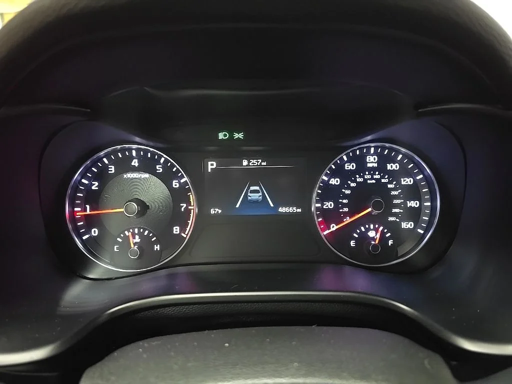 Used 2023 Black Kia LXS image 21