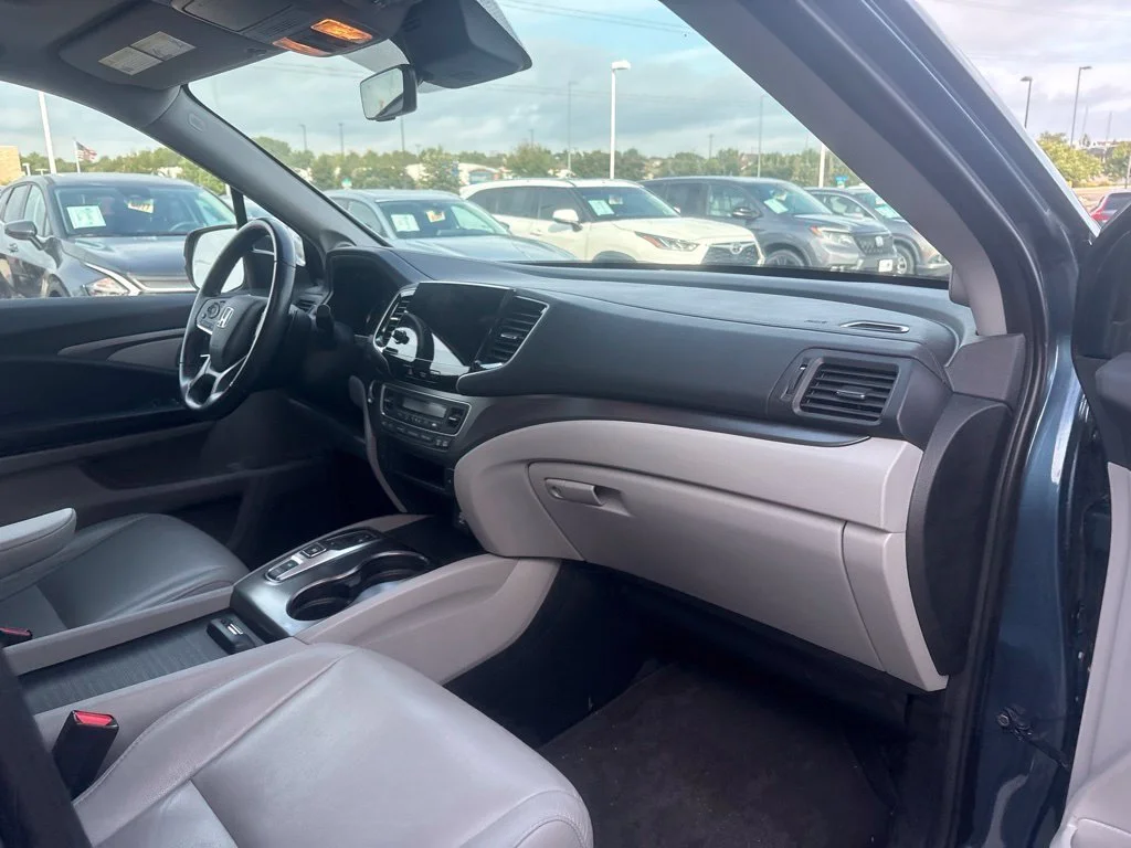 Used 2021 Blue Honda EX-L image 27
