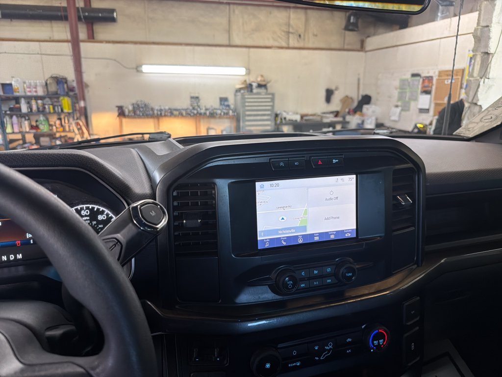 Used 2023 White Ford XL image 21