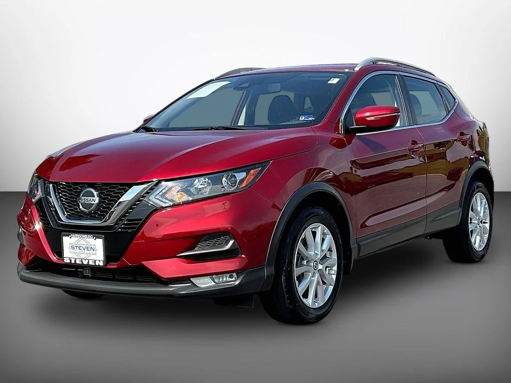 Used 2021 Scarlet Nissan SV image 3