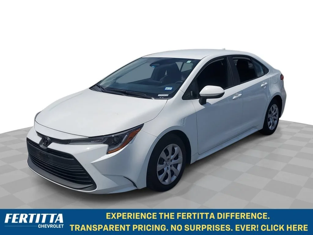 Used 2025 White Toyota LE image 1