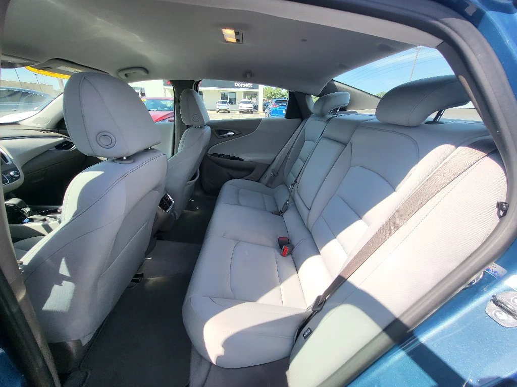 Used 2025 Lakeshore Blue Metallic Chevrolet LT image 23