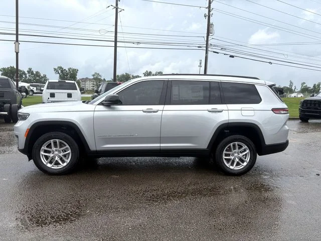 New 2026 Silver Zynith Exterior Paint Jeep Laredo image 5