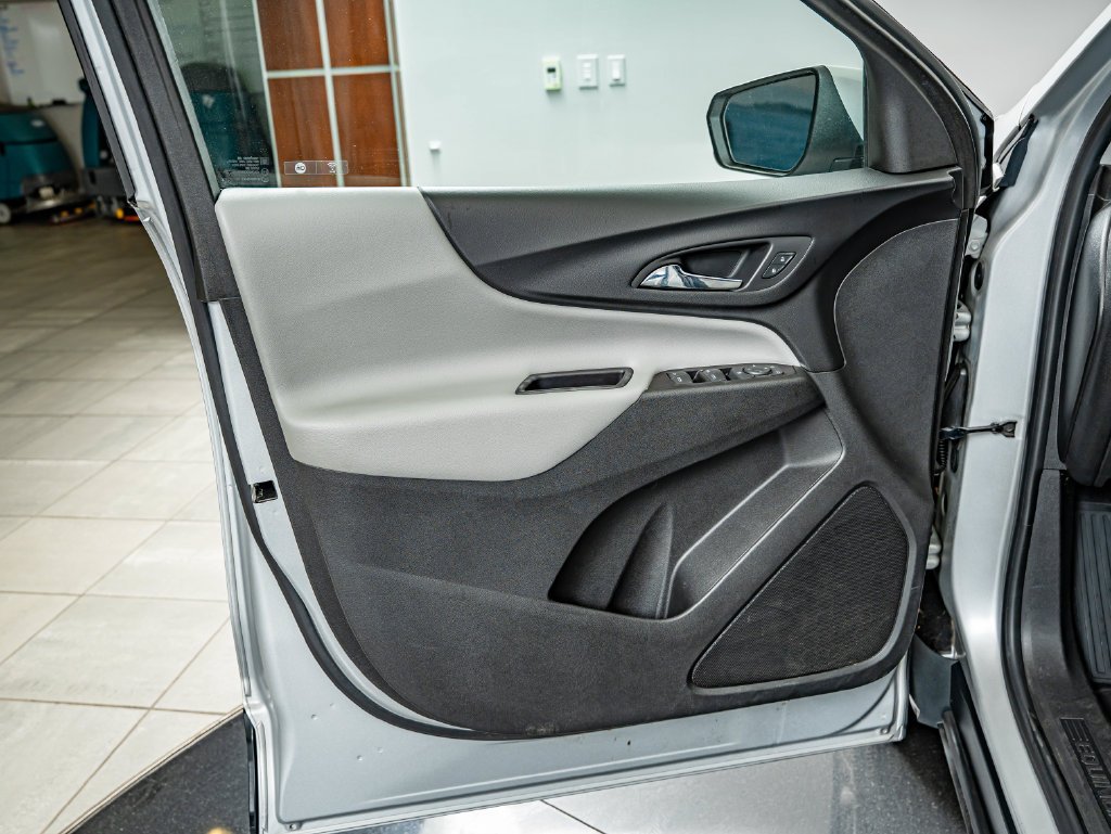 Used 2020 Silver Ice Metallic Chevrolet LT image 18