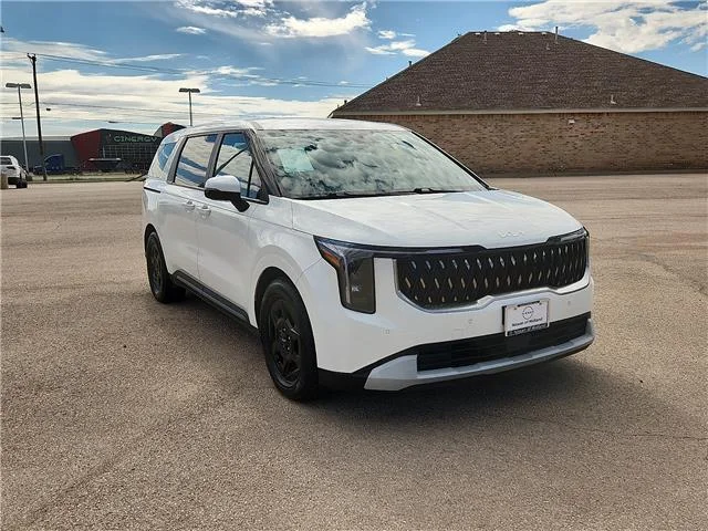 Used 2025 Snow White Pearl - SWP KIA LXS Passenger image 5