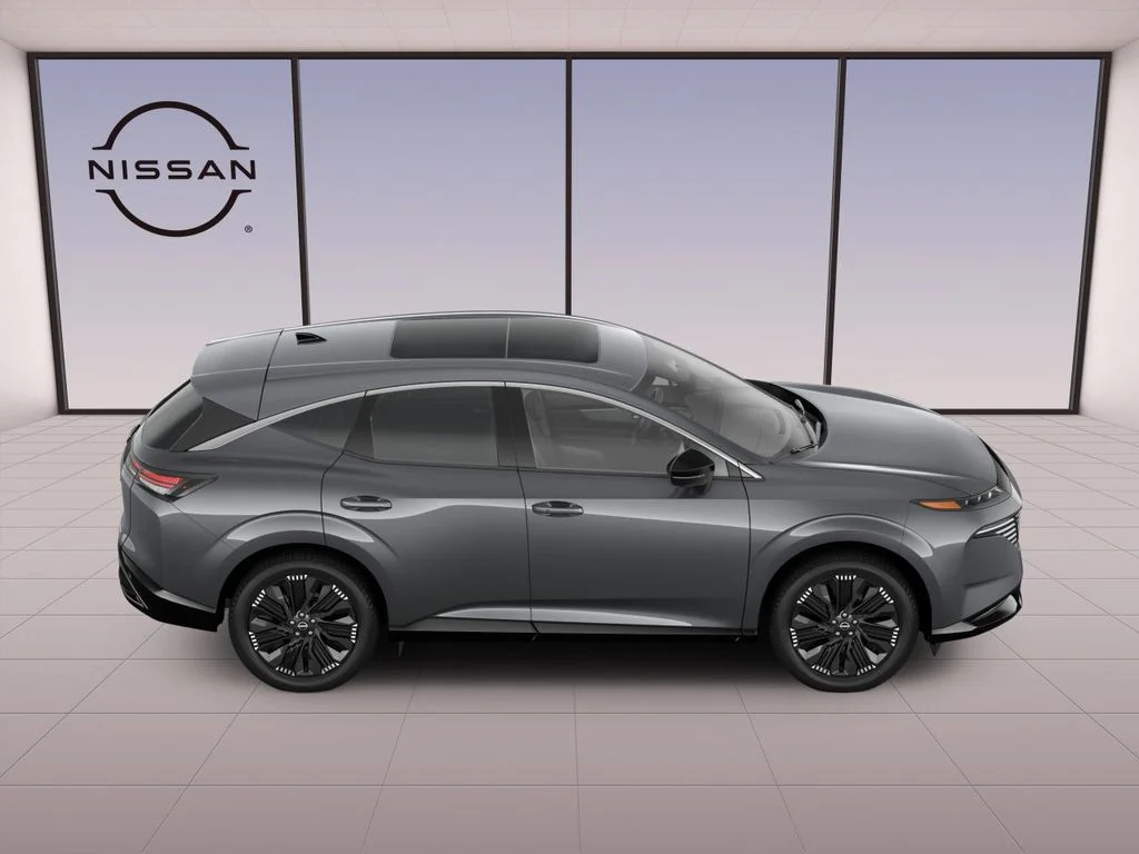New 2027 Gray Nissan Platinum image 4