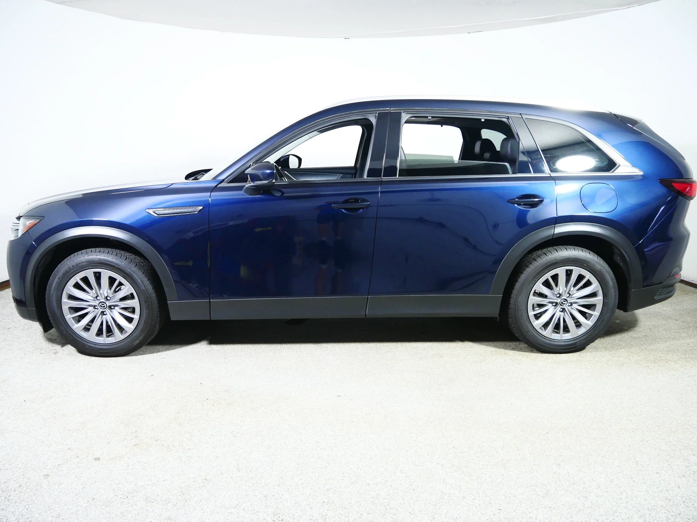 Used 2024 Deep Crystal Blue Mica Mazda 3.3 Turbo Preferred Plus image 4