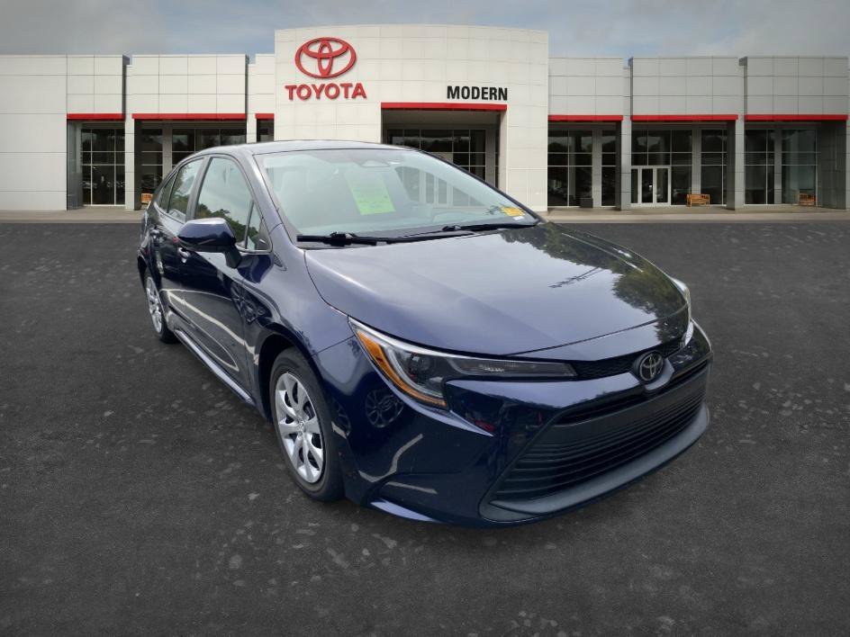 Used 2023 Blueprint Toyota LE image 3