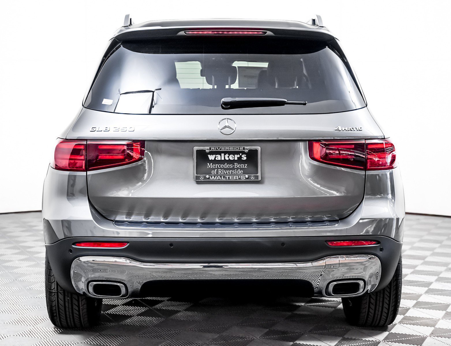 New 2026 Mountain Grey Metallic Mercedes-Benz GLB 250 image 10