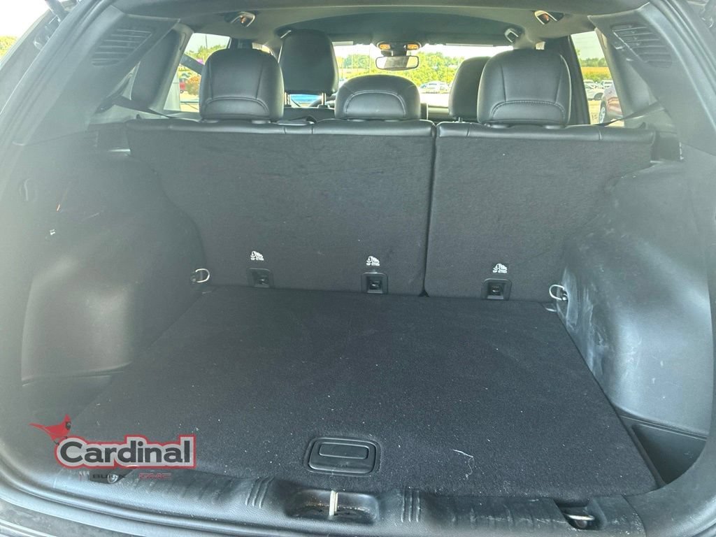 Used 2024 Gray Jeep Latitude Lux image 14