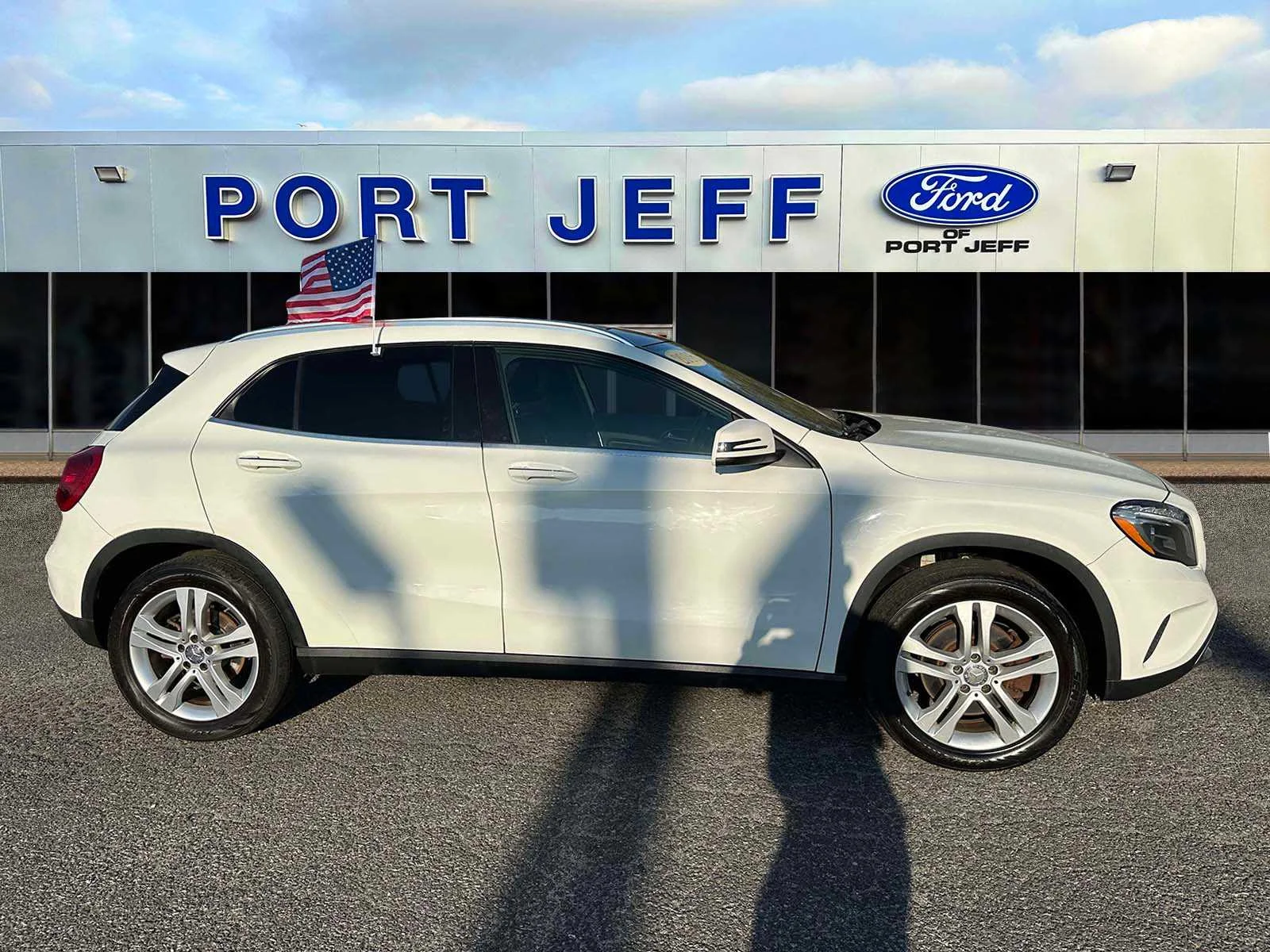 Used 2016 Cirrus White Mercedes-Benz GLA 250 image 5