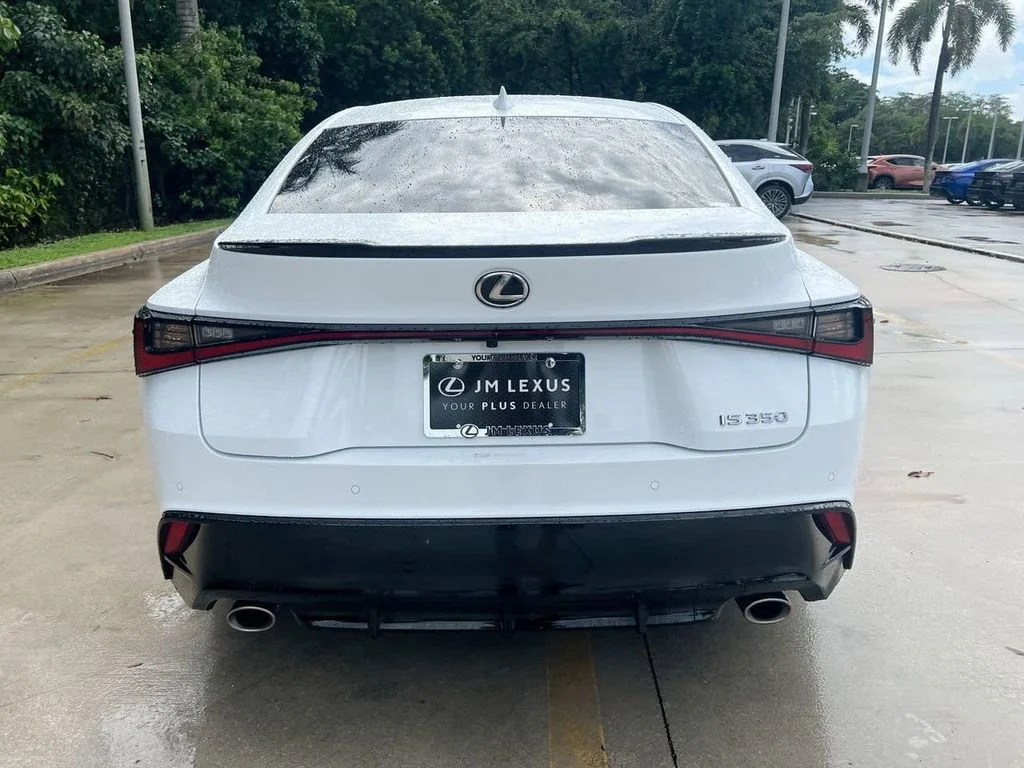 2024 Lexus IS 350 F SPORT - Photo 6