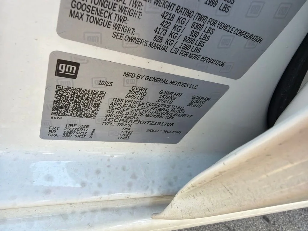 Used 2026 Summit White Chevrolet WT image 11