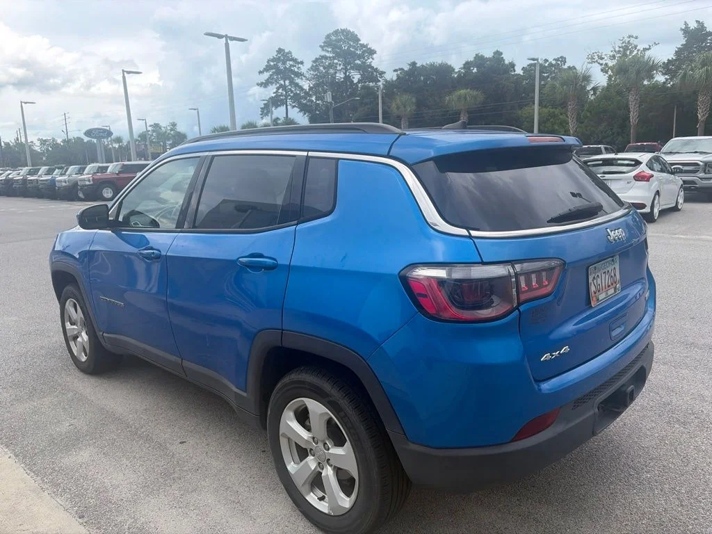 Used 2021 Blue Jeep Latitude image 6