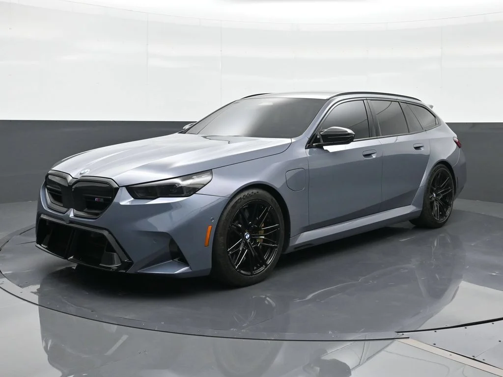 2025 BMW M5 M5 Touring's photo