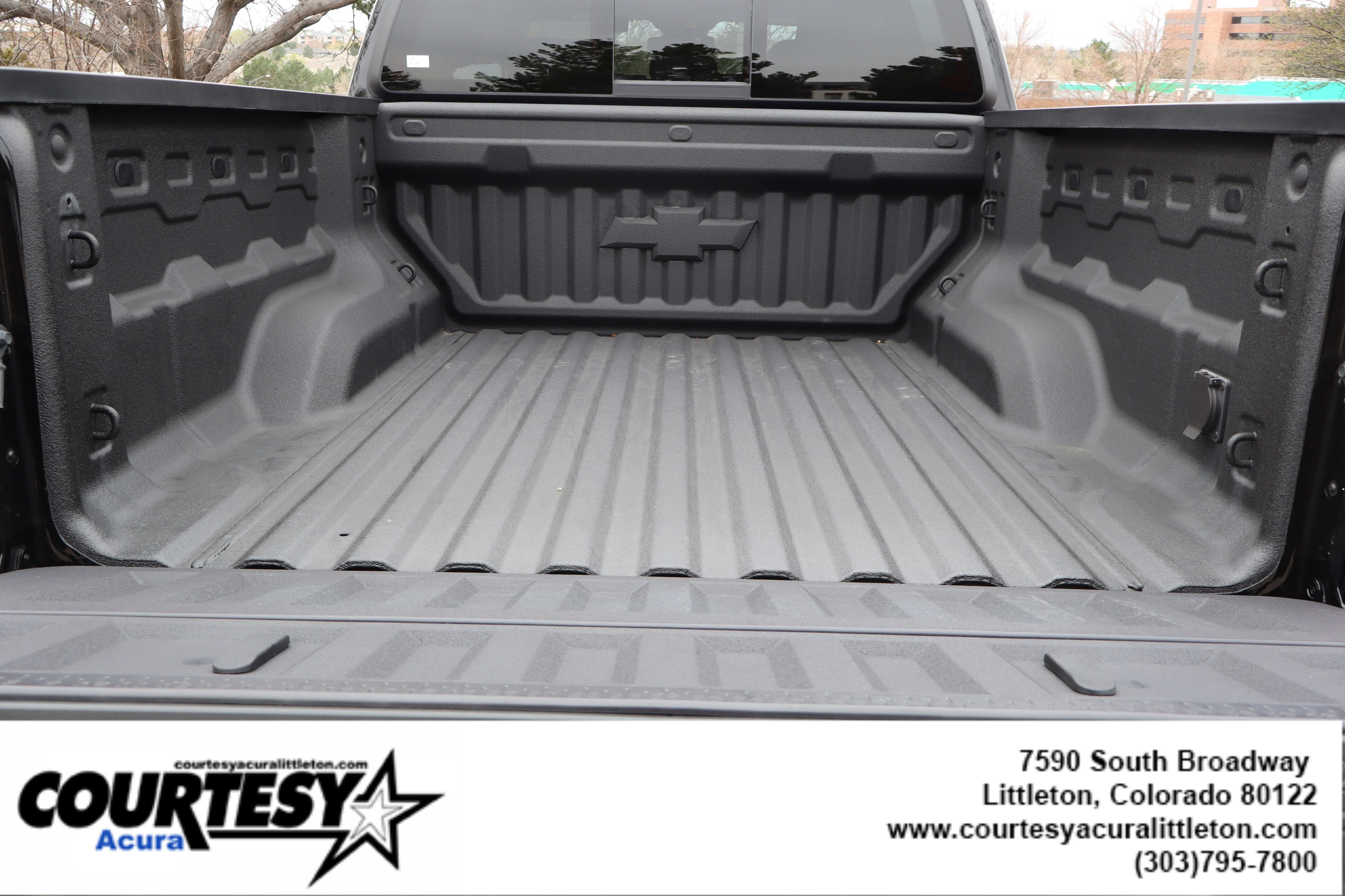 Used 2025 Black Chevrolet 4WD ZR2 image 29