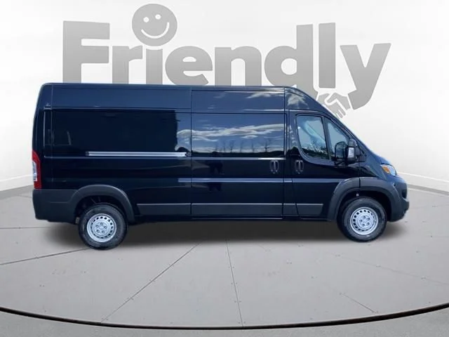New 2026 Black Clear-Coat Exterior Paint RAM High Roof image 6