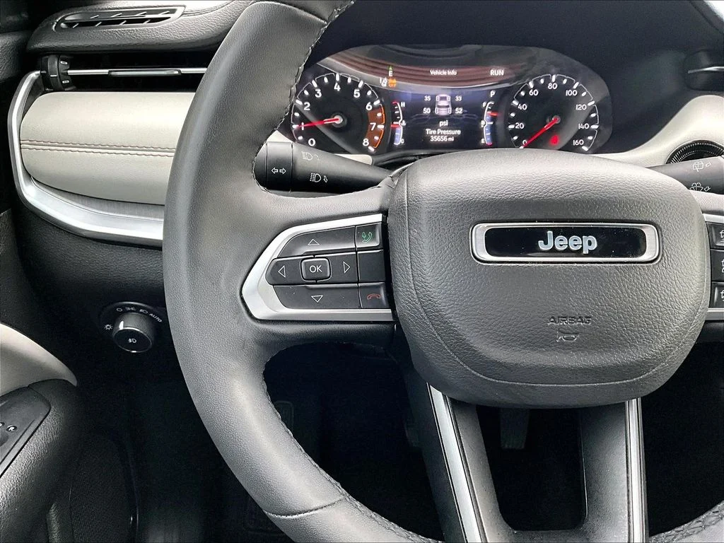 Used 2025 White Jeep Limited image 15