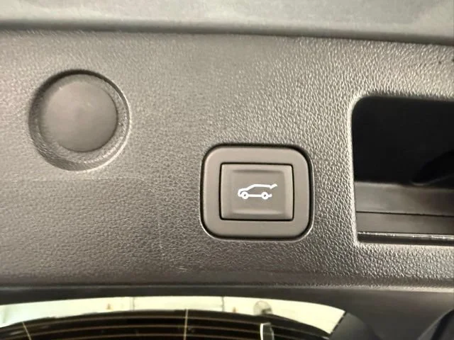 New 2026 Sterling Metallic GMC AT4 image 9