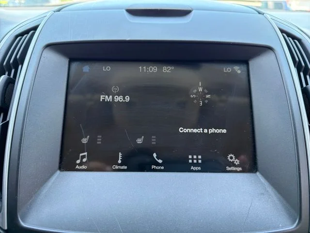 Used 2017 Gray Ford SEL image 12
