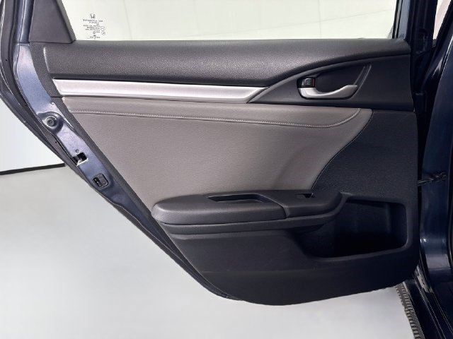 Used 2017 Polished Metal Metallic Honda EX-L image 22