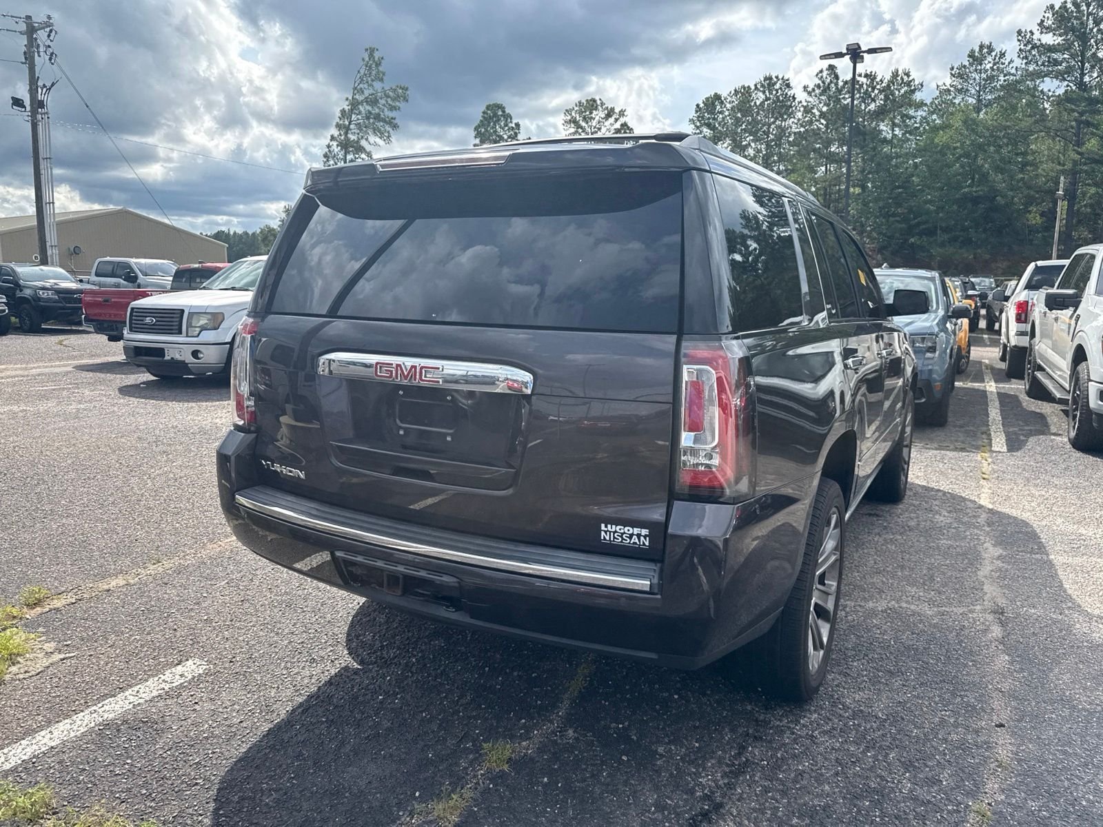Used 2017 Silver GMC Denali image 6