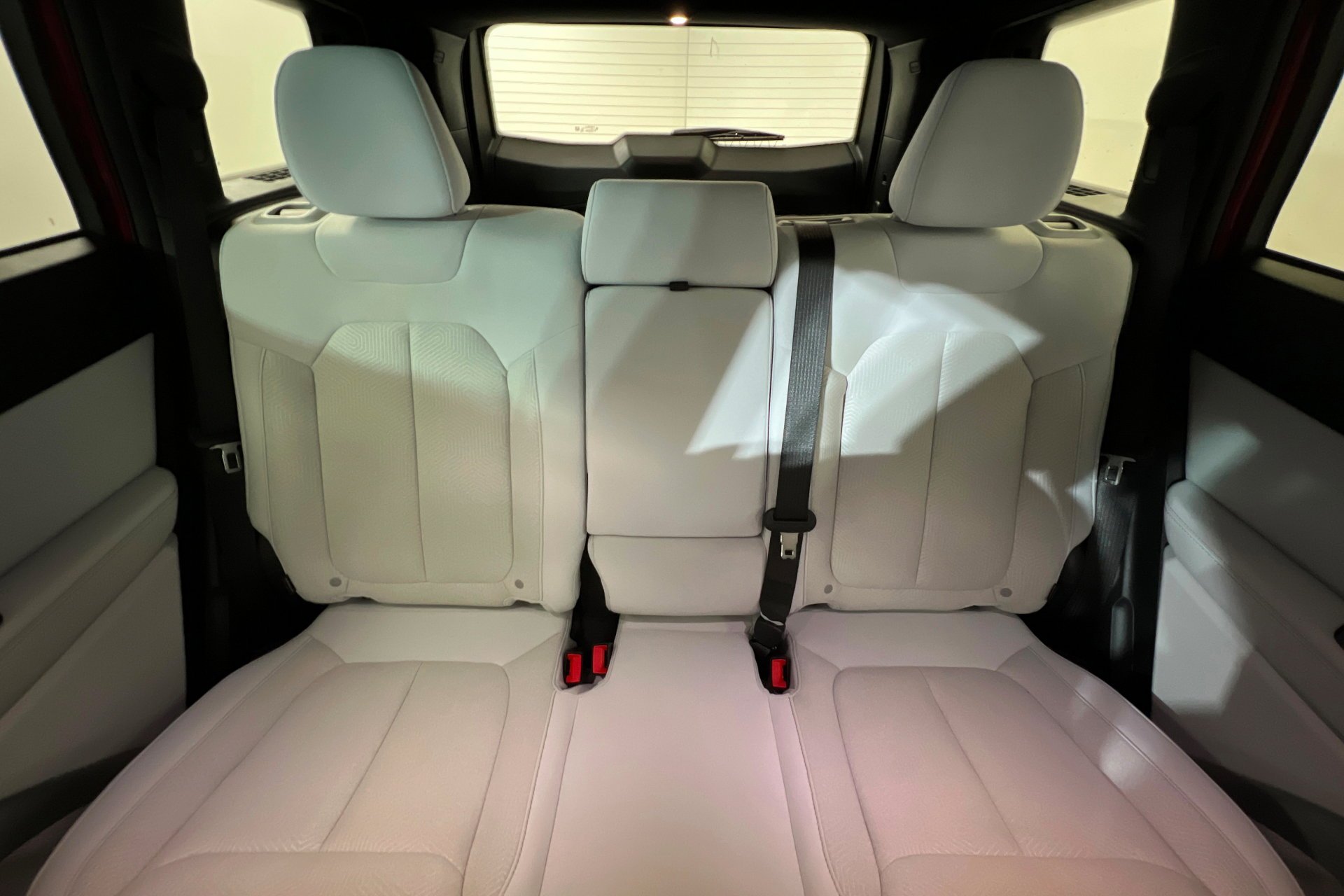 New 2026 Red Hot Pearl-Coat Exterior Paint Jeep Laredo image 26