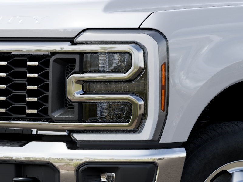 New 2027 White Ford LARIAT image 18
