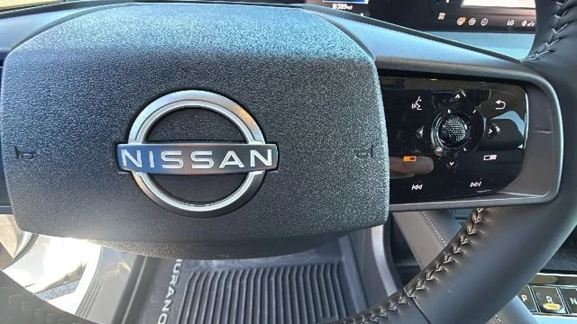 New 2026 Everest White Pearl TriCoat Nissan SL image 20