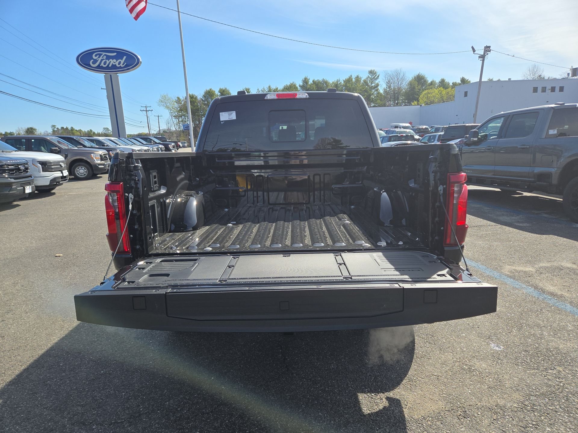 New 2026 Agate Black Metallic Ford XLT image 3