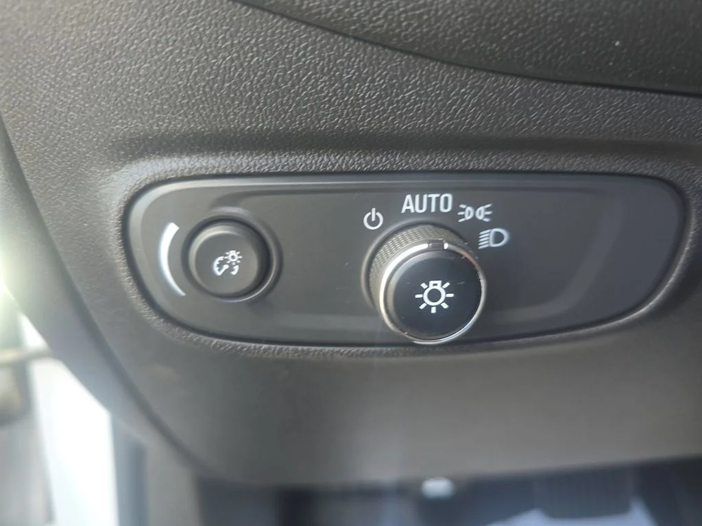 Used 2023 Summit White Chevrolet LT image 15