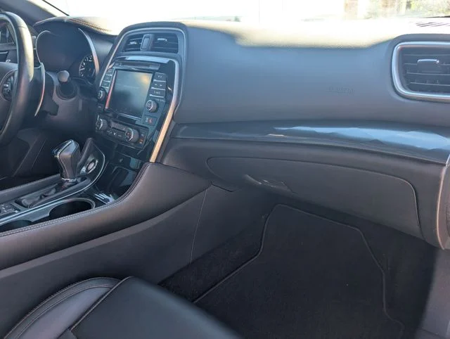 Used 2019 Orange Nissan Platinum image 25