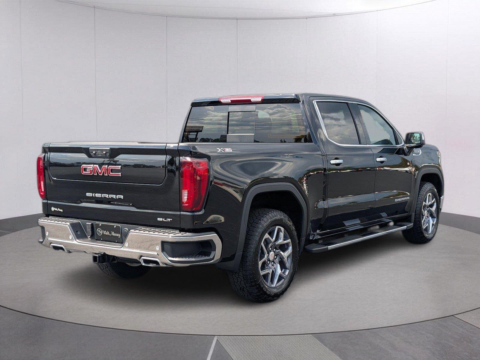 New 2026 Onyx Black GMC SLT image 7