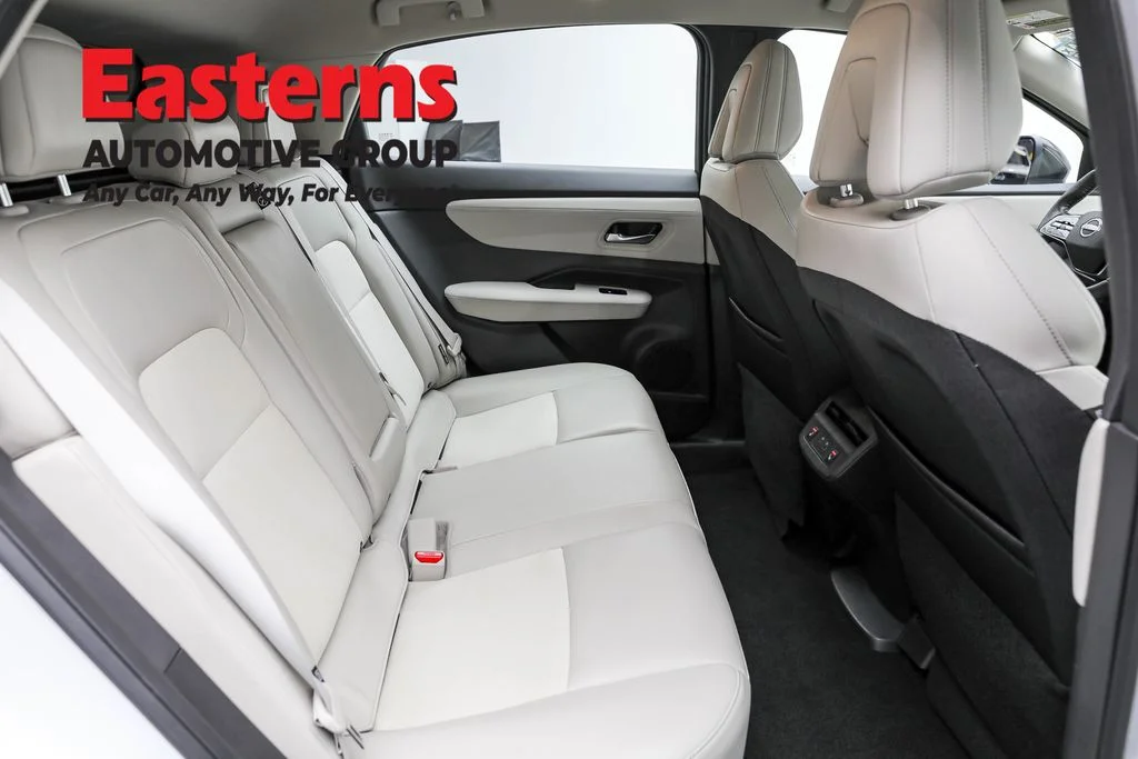 Used 2023 White Nissan ENGAGE image 23