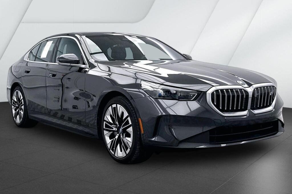 Used 2025 BMW i5 40 with VIN WBY13HG05SCS12005 for sale in Omaha, NE