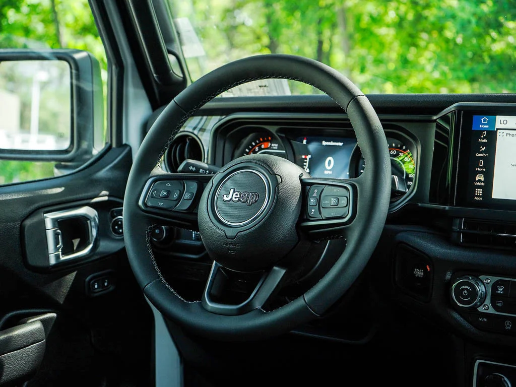 New 2026 Bright White Clearcoat Jeep 85th Anniversary Edition image 14